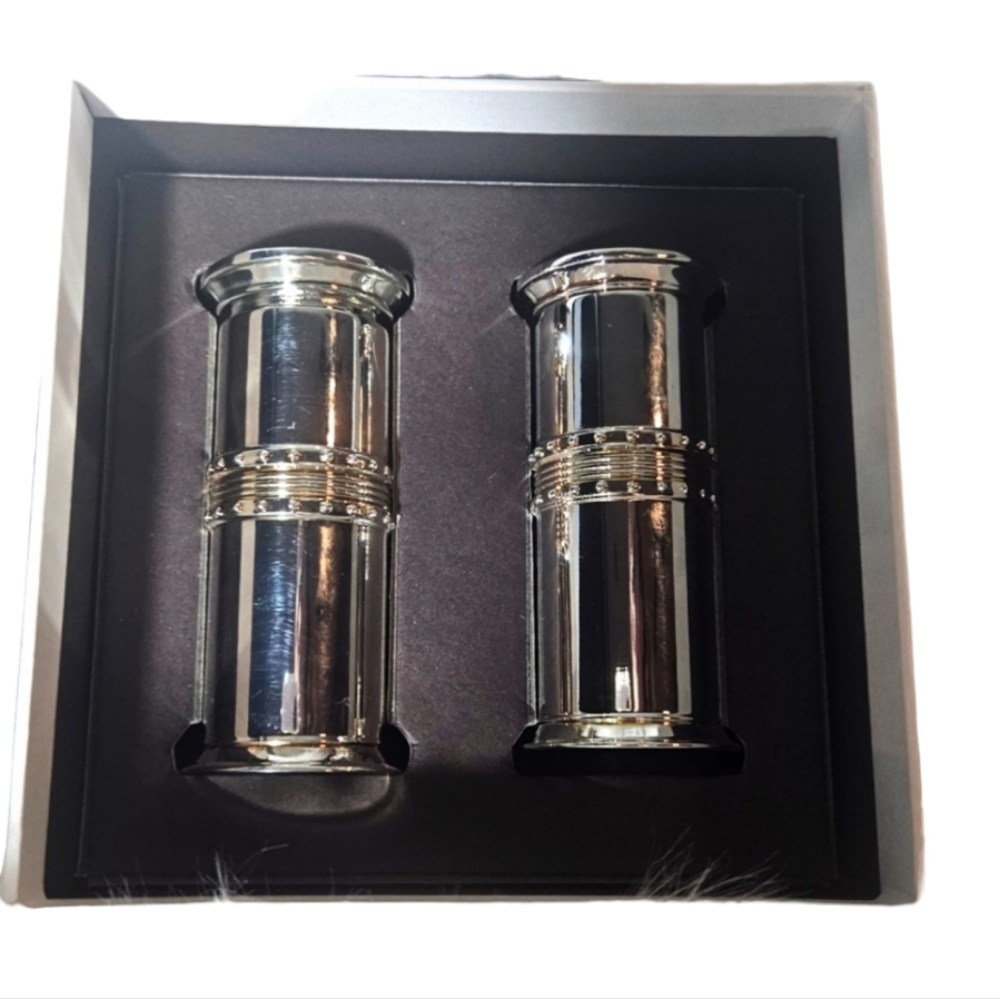 Vera Wang Silver Grosgrain Salt and Pepper Shakers - Picture 3 of 9